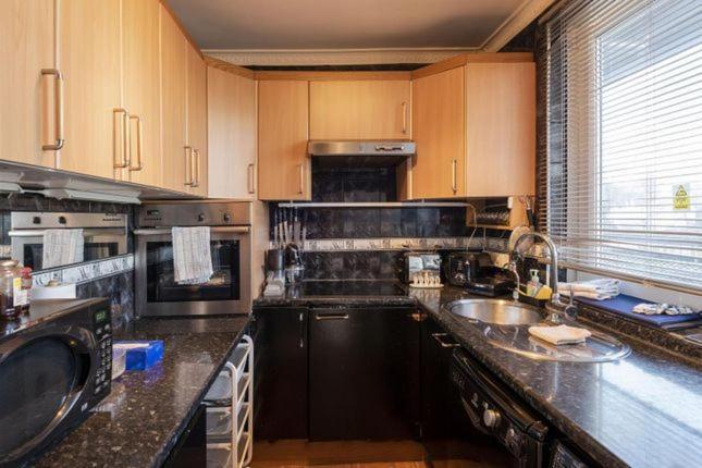 1 Bedroom Flat Close To City With Free Parking Arrangement London Eksteriør billede