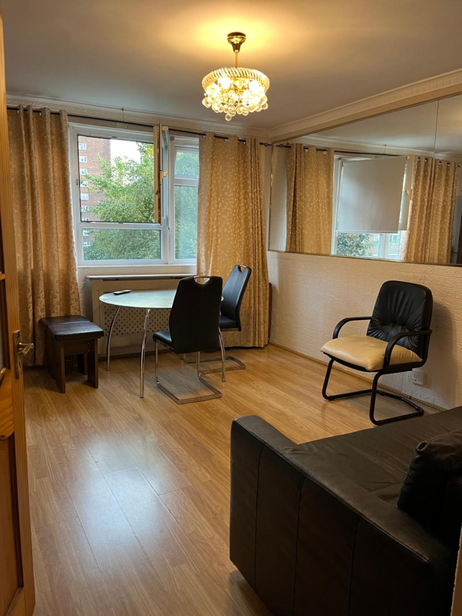 1 Bedroom Flat Close To City With Free Parking Arrangement London Eksteriør billede